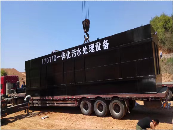 污水(shuǐ)處理(lǐ)設備廠(chǎng)家(jiā):生(shēng)活污水(shuǐ)處理(lǐ)設備應如(rú)何選擇，有(yǒu)哪些(xiē)優勢